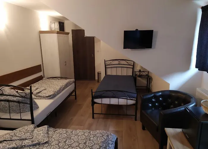 ゲストハウス A Restaurace U Kalendu Strážnice